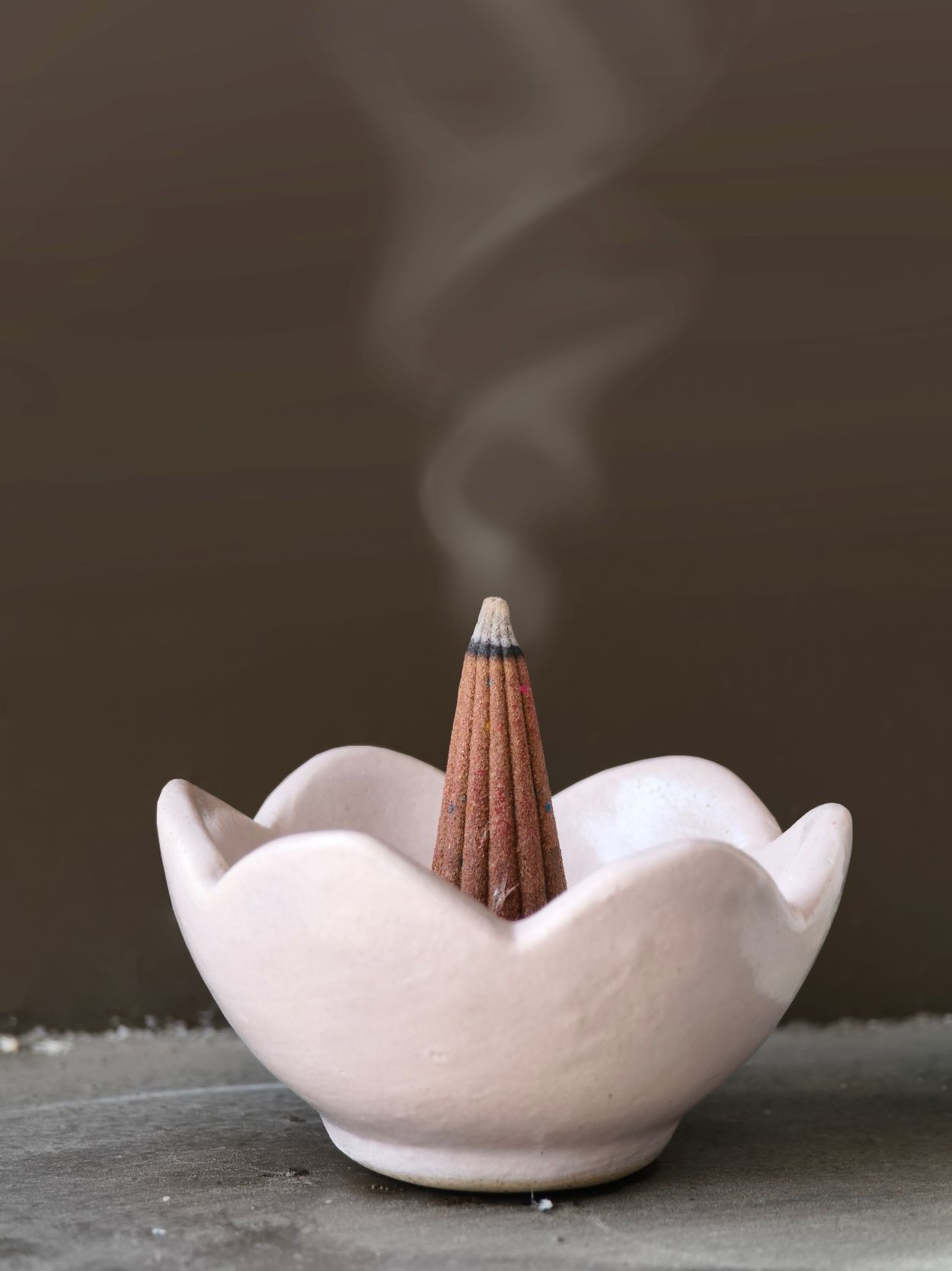 9月16日は敬老の日！お香の焚き方をご紹介 | FITS you.｜香りを使う